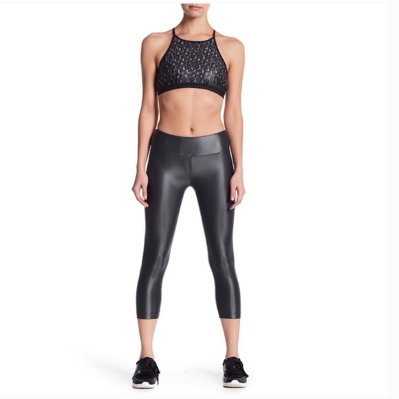 Koral Pants - KORAL • Gunmetal Lustrous Hi Rise Capri Leggings M